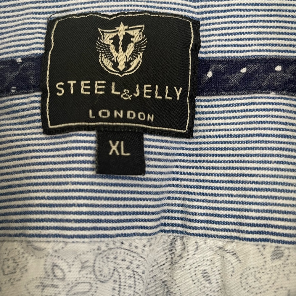 STEEL and JELLY Elegant shirt White with blue designs, Casual Button Down - Picture 3 of 8